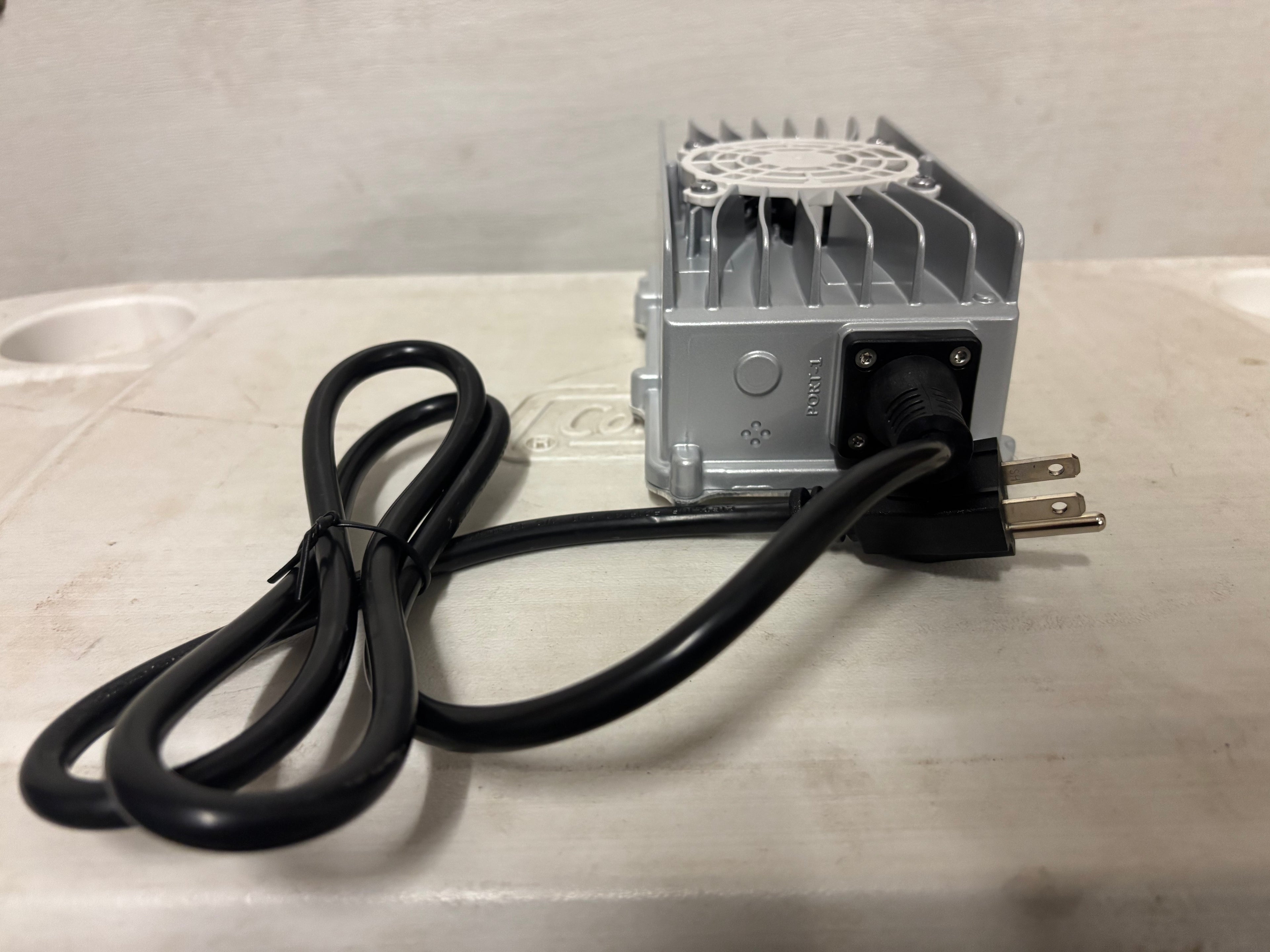 Charger 24V/20amp